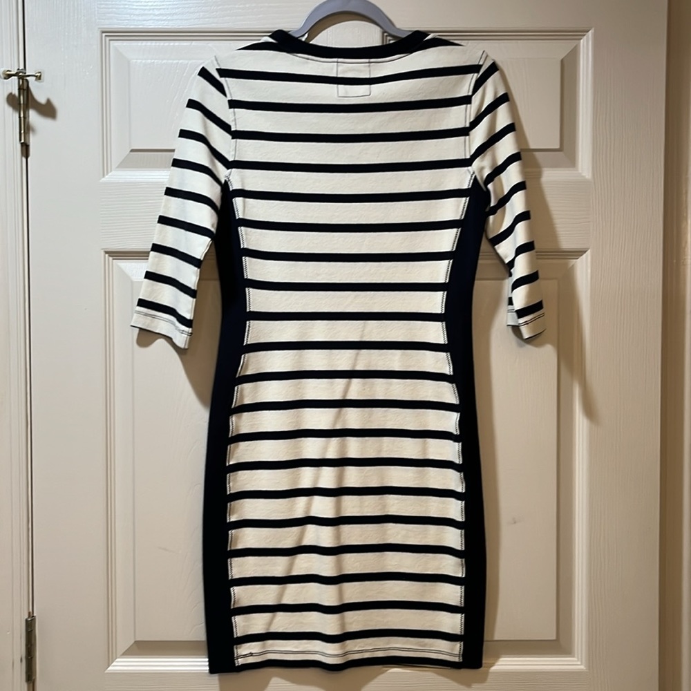 Sperry Casual Dress. Size XS. Never Worn - Picture 4 of 10